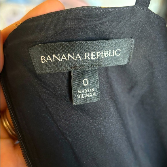 BANANA REPUBLIC POLKADOT GOLD/ BLACK MINI RUFFLE DRESS - Picture 4 of 5